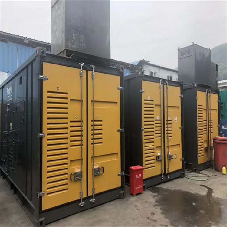 满城温度变化对不同类型欠压保护装置的可靠性影响有何差异？